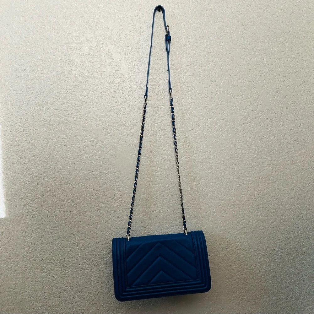 Badgley Mischka Royal Blue Quilted Crossbody Vegan Leather Bag – NWT - Picture 3 of 3